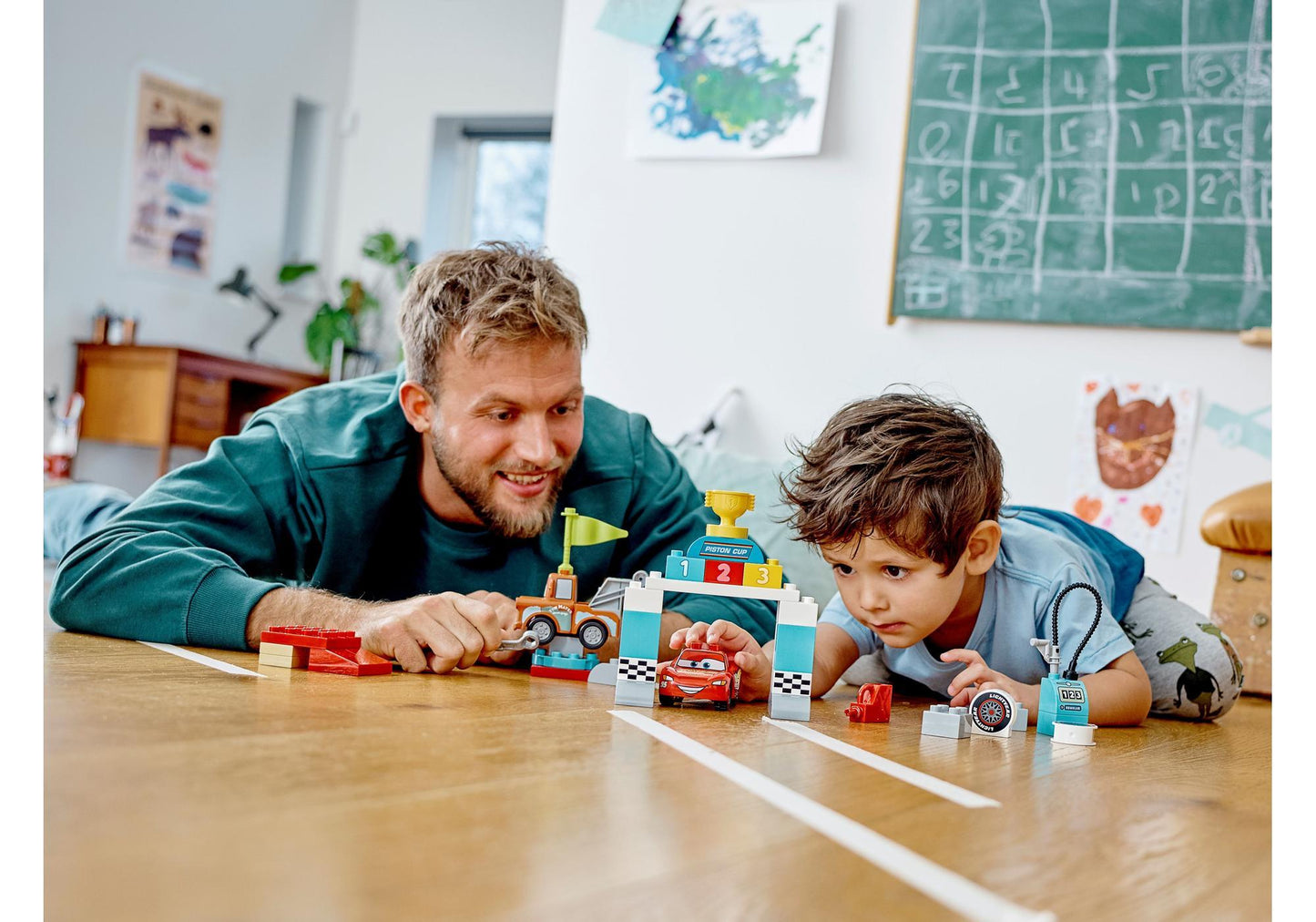 Lego 10924 DUPLO Disney Cars: Lightning McQueens großes Rennen - plegobil