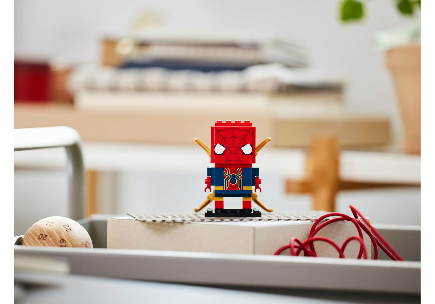 Lego 40670 BrickHeadz Spider-Man: Iron Spider-Man - plegobil