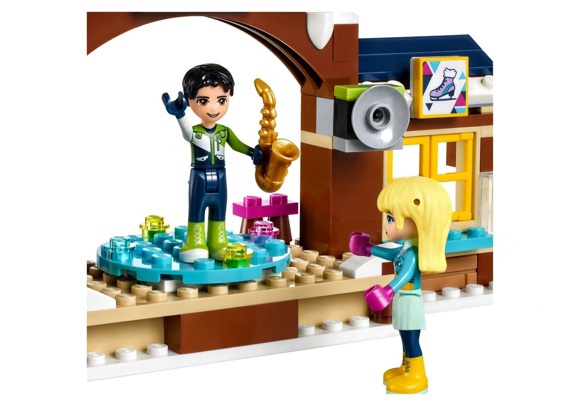 Lego 41322 Friends Eislaufplatz im Wintersportort - plegobil