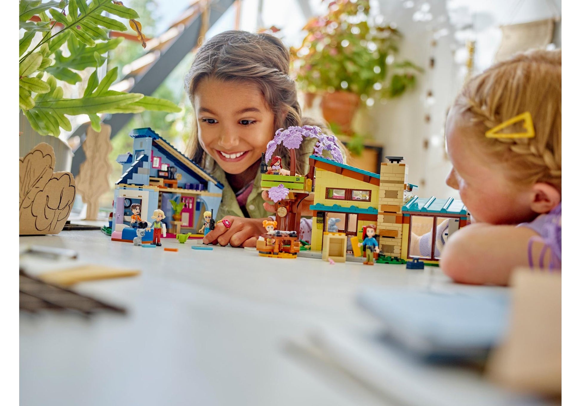 Lego 42620 Friends Ollys und Paisleys Familien Haus - plegobil