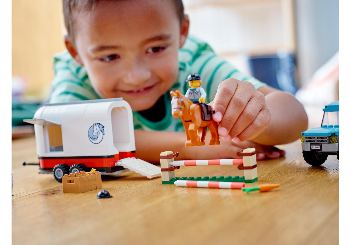 Lego 60327 City: SUV mit Pferdeanhänger - plegobil