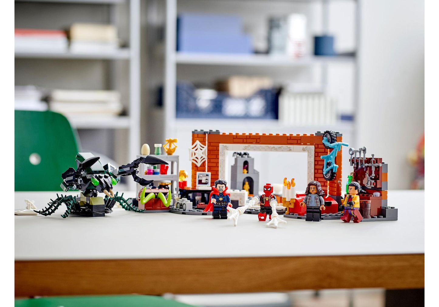 Lego 76185 Spider-Man: Spider-Man in der Sanctum Werkstatt - plegobil