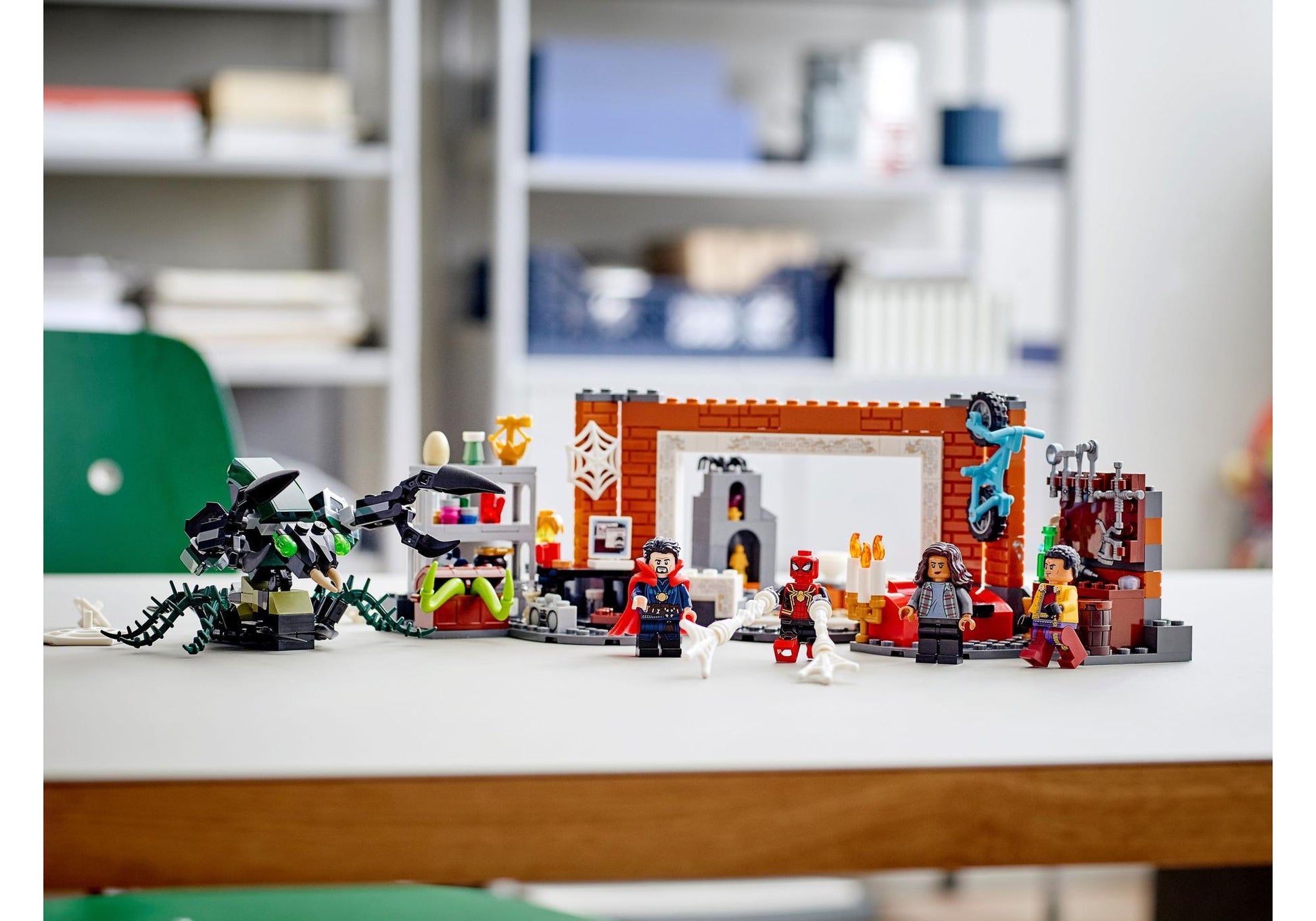 Lego 76185 Spider-Man: Spider-Man in der Sanctum Werkstatt - plegobil
