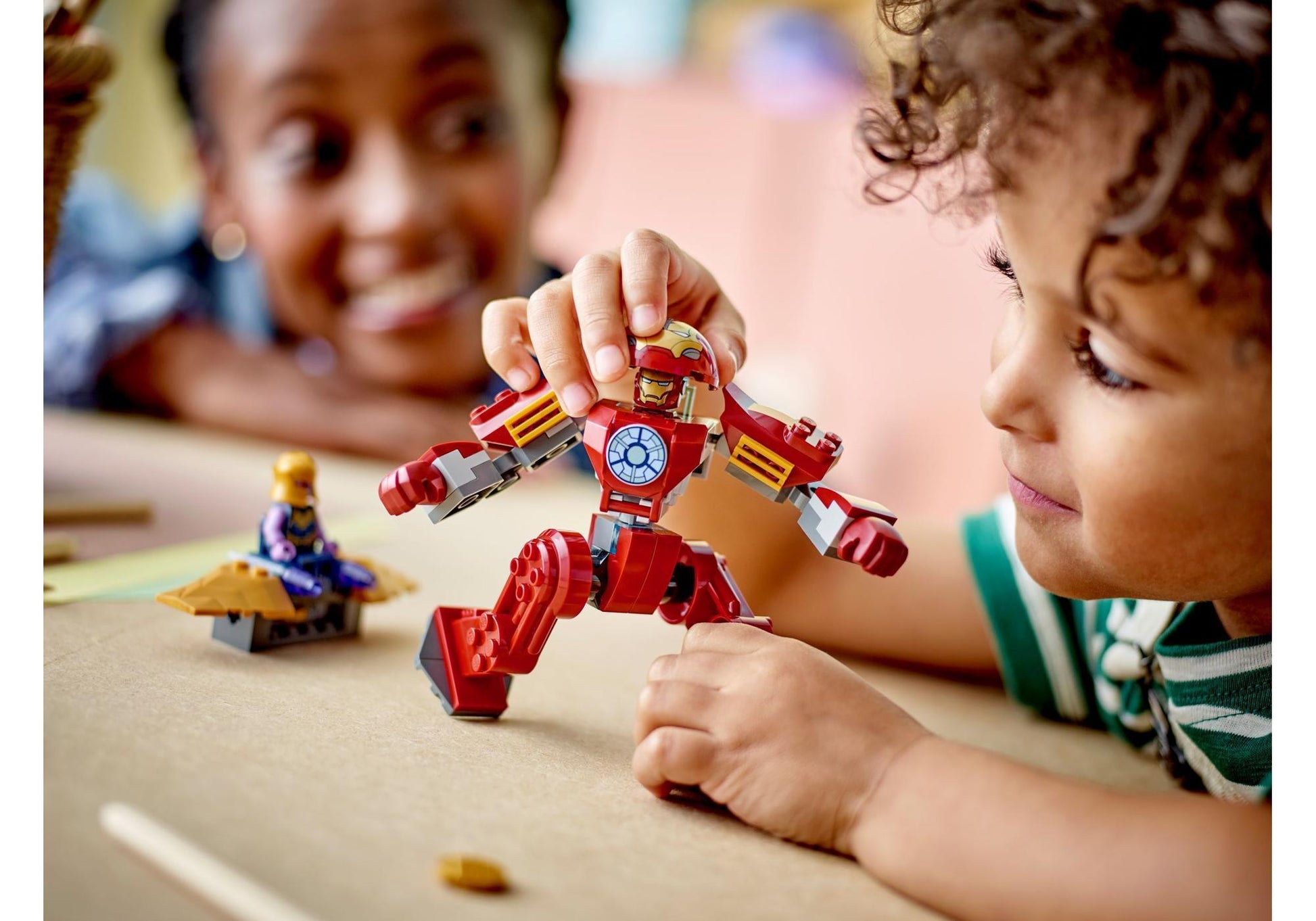 Lego 76263 Marvel The Infinity Saga: Iron Man Hulkbuster vs. Thanos - plegobil
