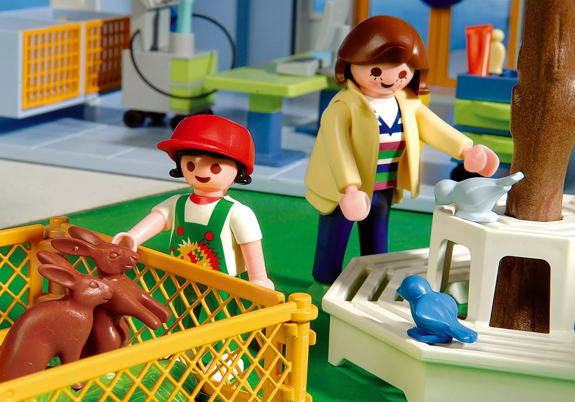 Playmobil 4343 Sammlerstück Mitnehm Tierklinik mit Gehegen - plegobil