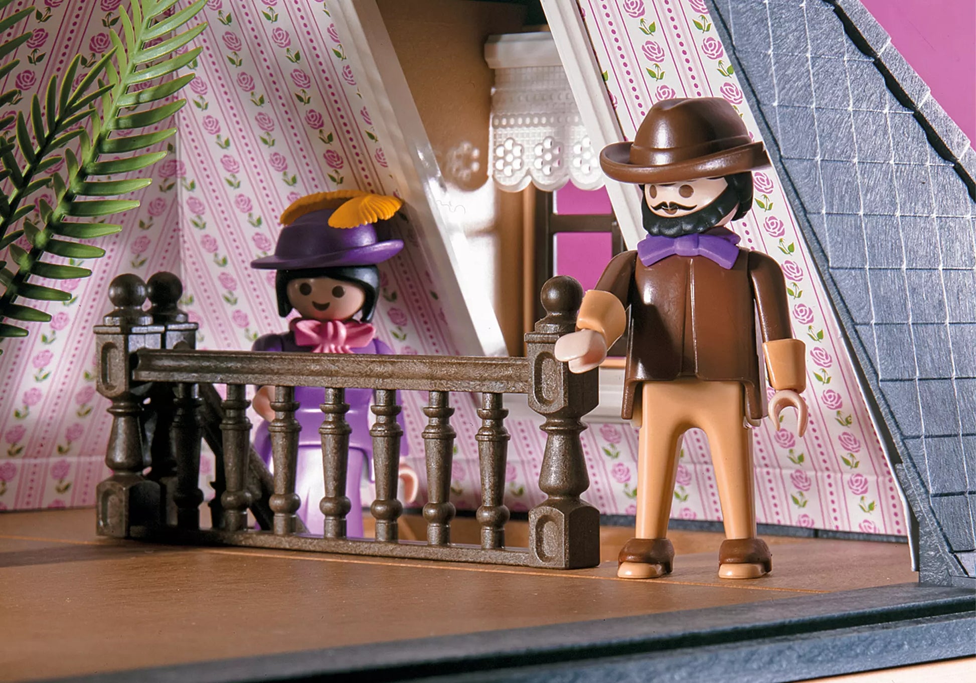 Playmobil 70891 Dollhouse Nostalgisches Kleines Puppenhaus - plegobil
