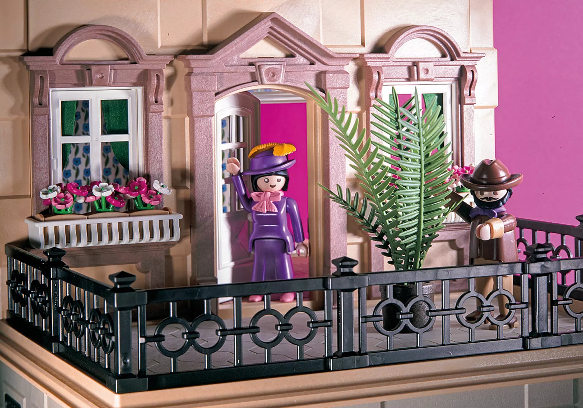 Playmobil 70891 Dollhouse Nostalgisches Kleines Puppenhaus - plegobil