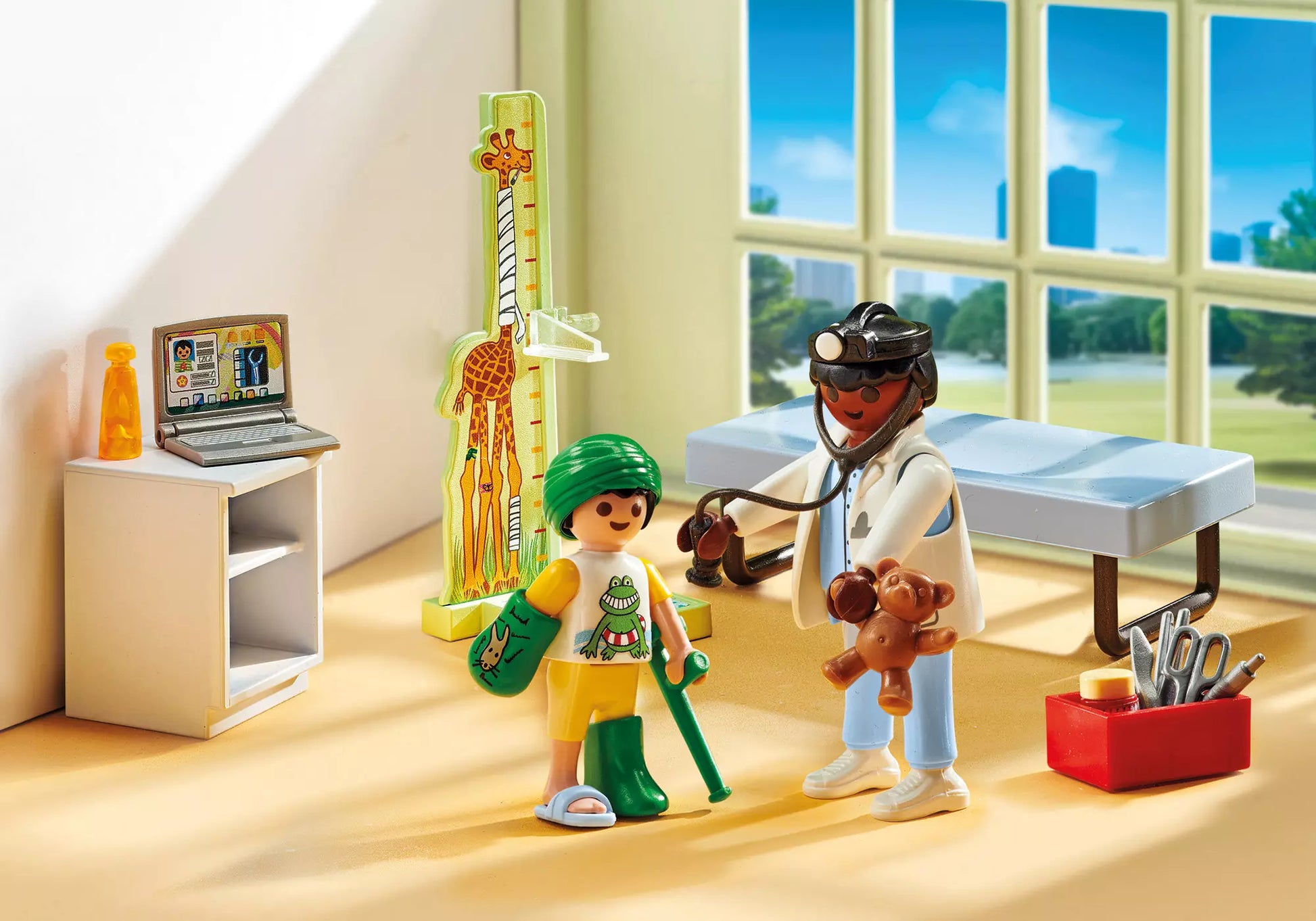 Playmobil 71619 Action Heroes Kinderarzt mit Teddybär - plegobil
