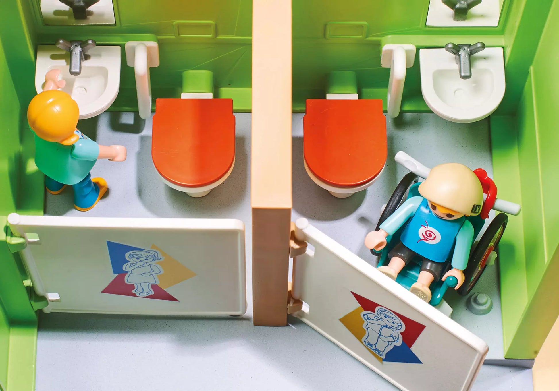 Playmobil 9453 City Life Große Schule mit Einrichtung - plegobil