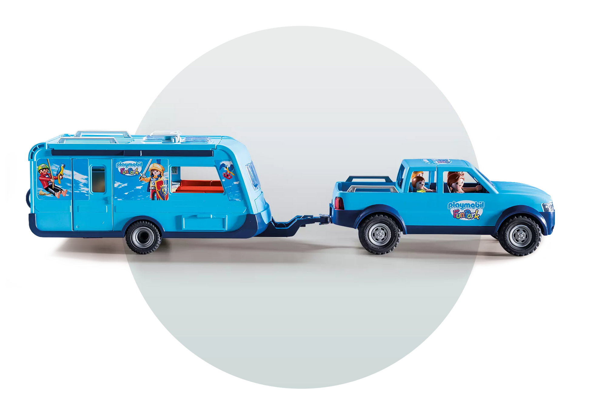 Playmobil 9502 Family Fun FunPark Pick-Up mit Wohnwagen - plegobil
