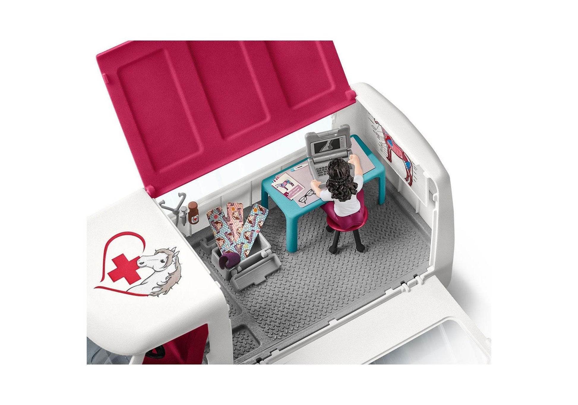 Schleich 42439 Horse Club: Mobile Tierärztin mit Hannoveraner Fohlen - plegobil