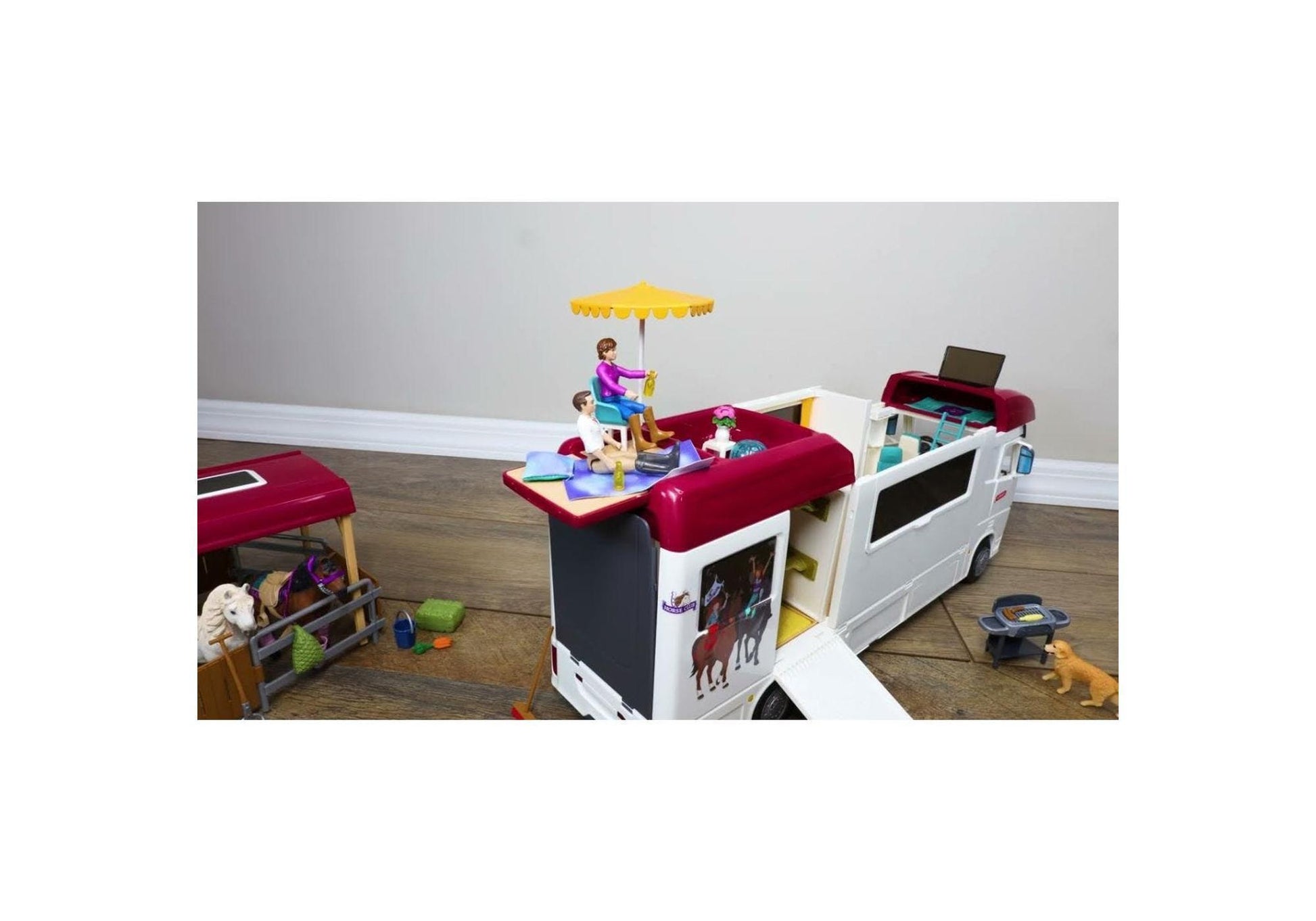 Schleich 42619 Horse Club: Pferdetransporter - plegobil